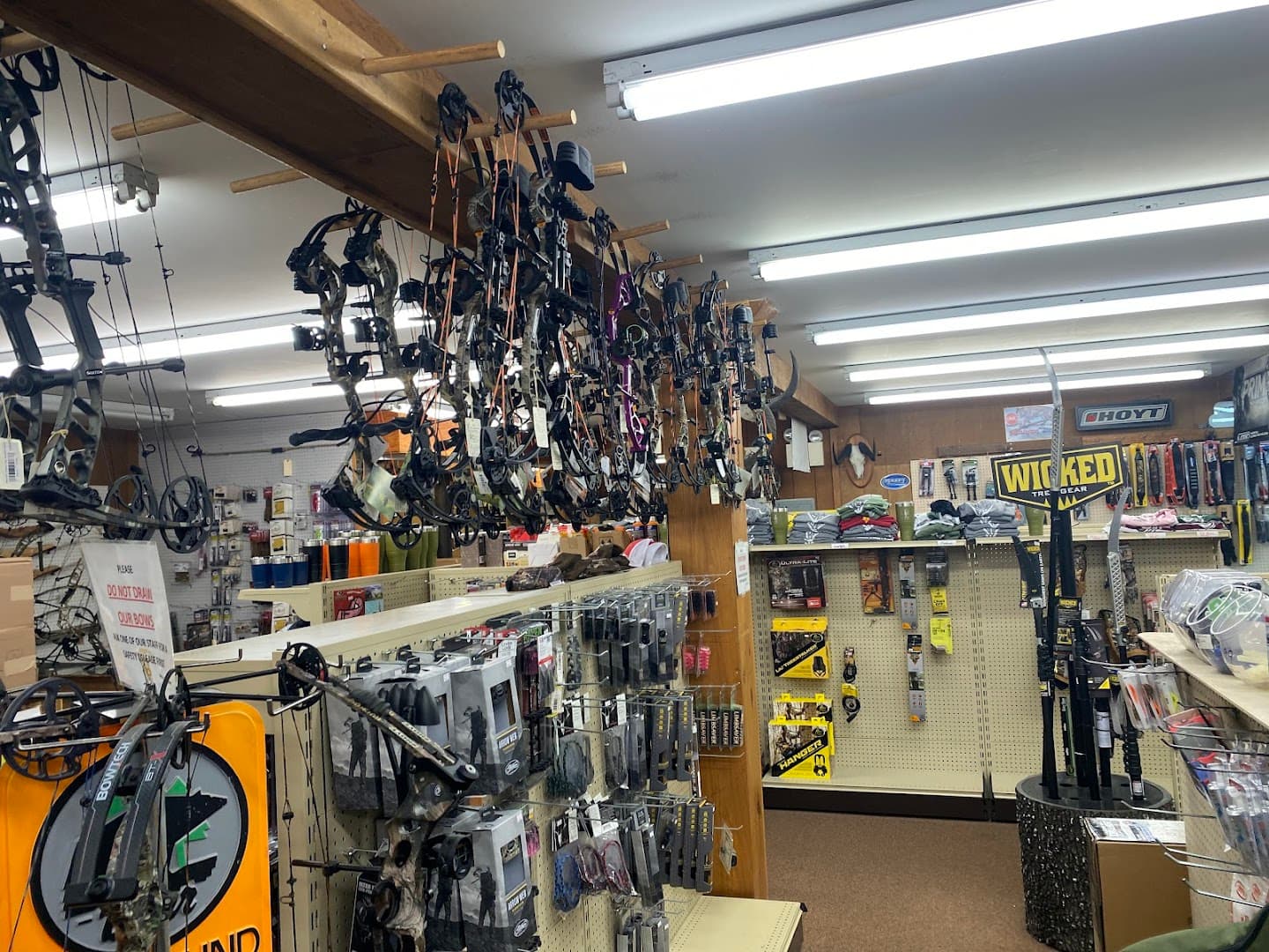 Bob's Little Sport Shop - Image 4