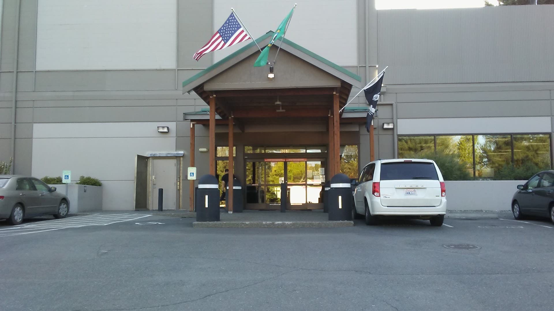 Wade's Eastside Guns - Image 1