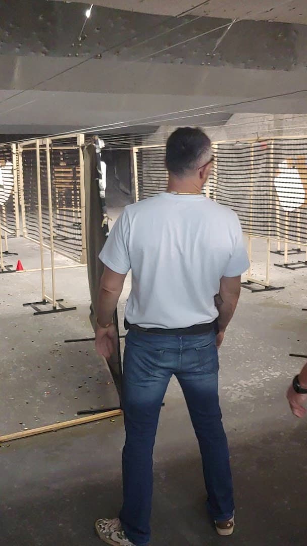 Big AlΓÇÖs Gun, Pawn & Range - Image 8