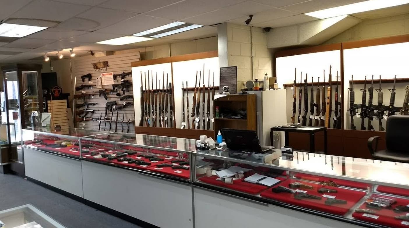 Bullseye Gun and Indoor Gun Range - Image 2