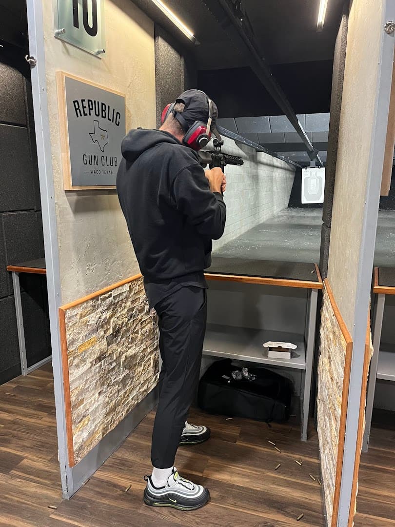 Republic Gun Club - Image 5