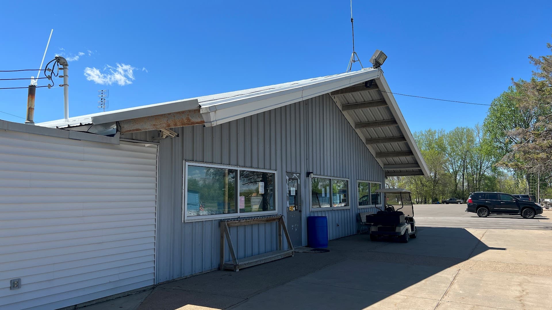 Metro Gun Club - Image 6